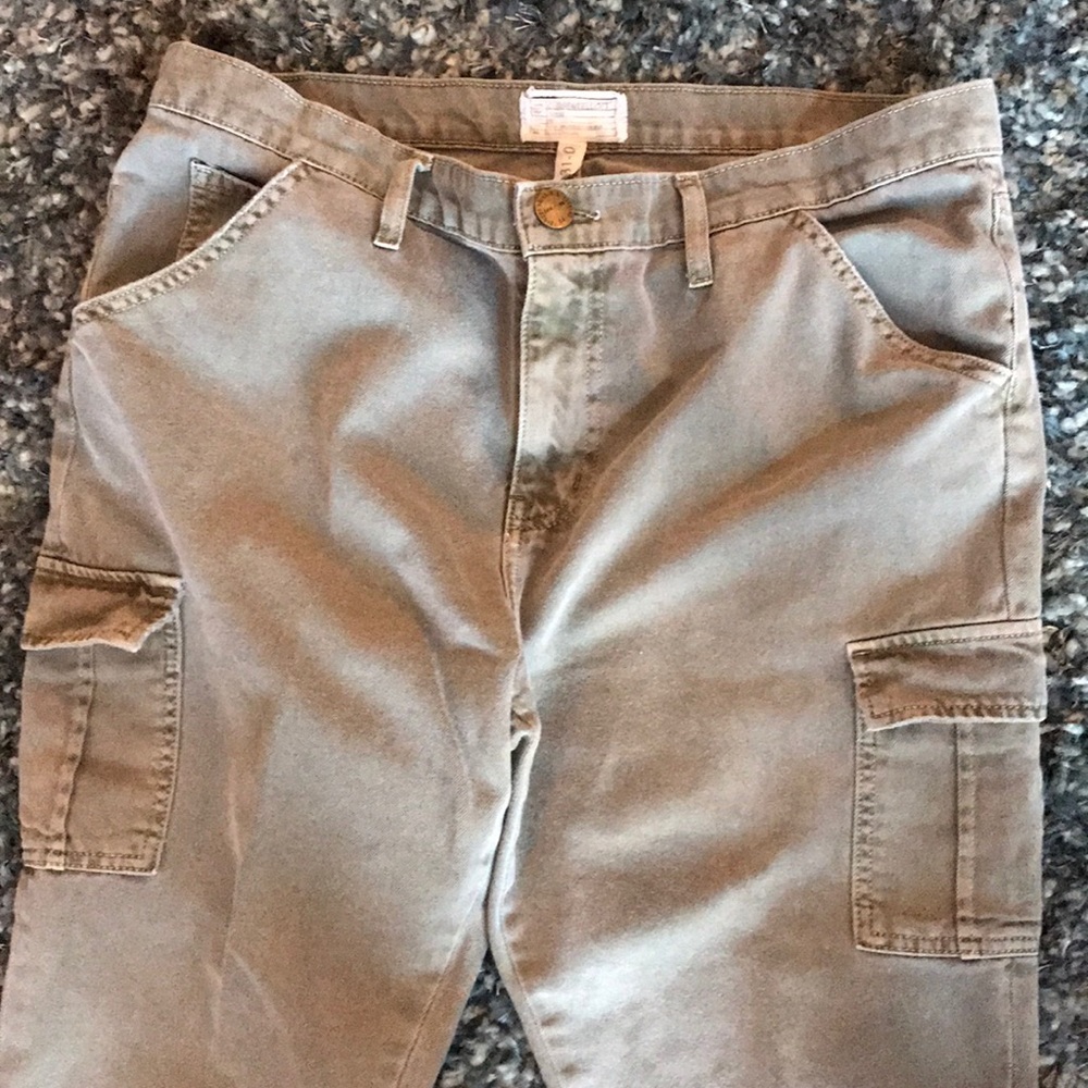 CURRENT / ELLIOT SKINNY BOY CARGO, ARMY GREEN.